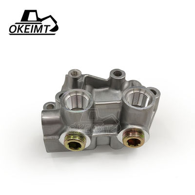 4HK1 6HK1 Engine Parts Oil Port Cover For Isuzu Diesel Engine 8973638403
